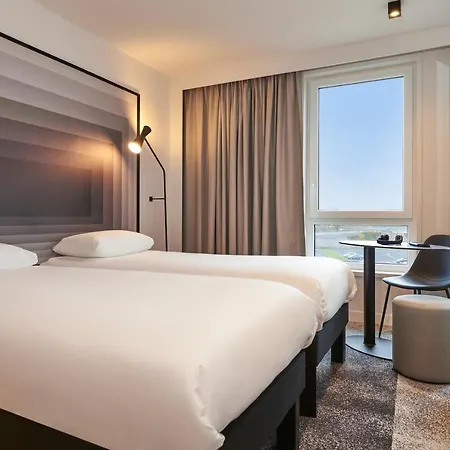 Ibis Centre Gare Hotel 3*