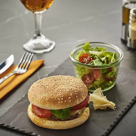 Ibis Centre Gare فندق بوتون