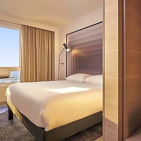 Отель Ibis Centre Gare 3*