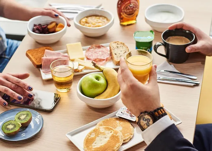 Ibis Centre Gare Hotel 3*