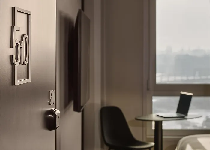 Ibis Centre Gare Hotel 3*